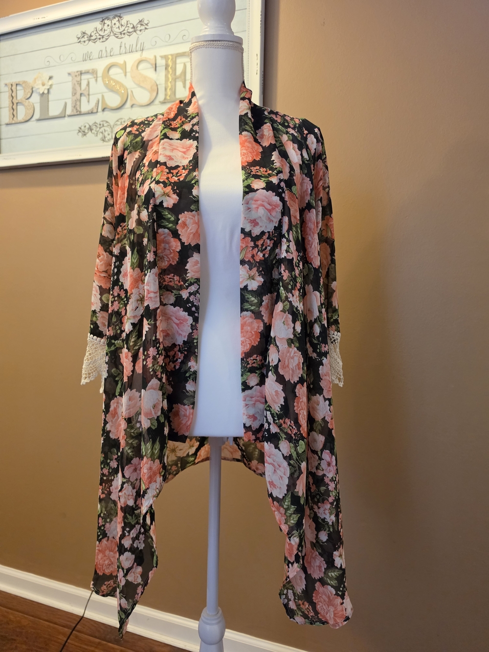 Floral Open-Front Cardigan Shrug - Black with Pink Roses - Picture 3 of 9